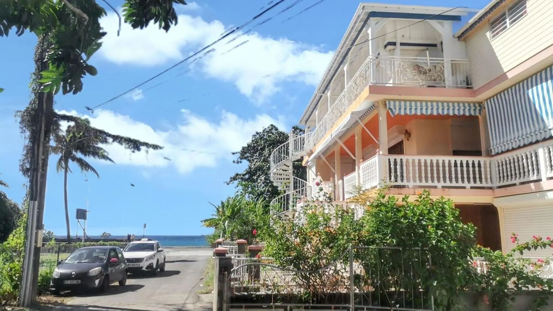 Appartement Confortable Avec Vue Sur Mer A Deshaies 48 M² Guadeloupe