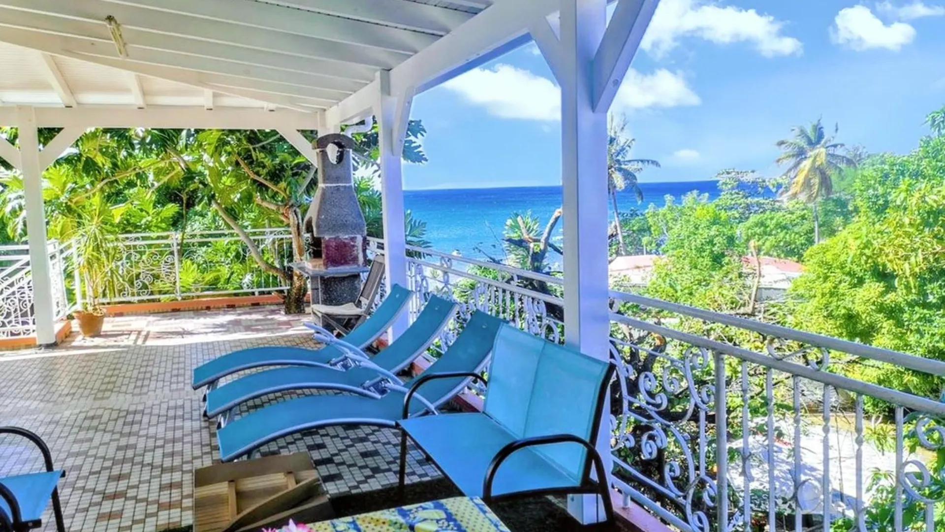 Appartement Confortable Avec Vue Sur Mer A Deshaies 48 M²